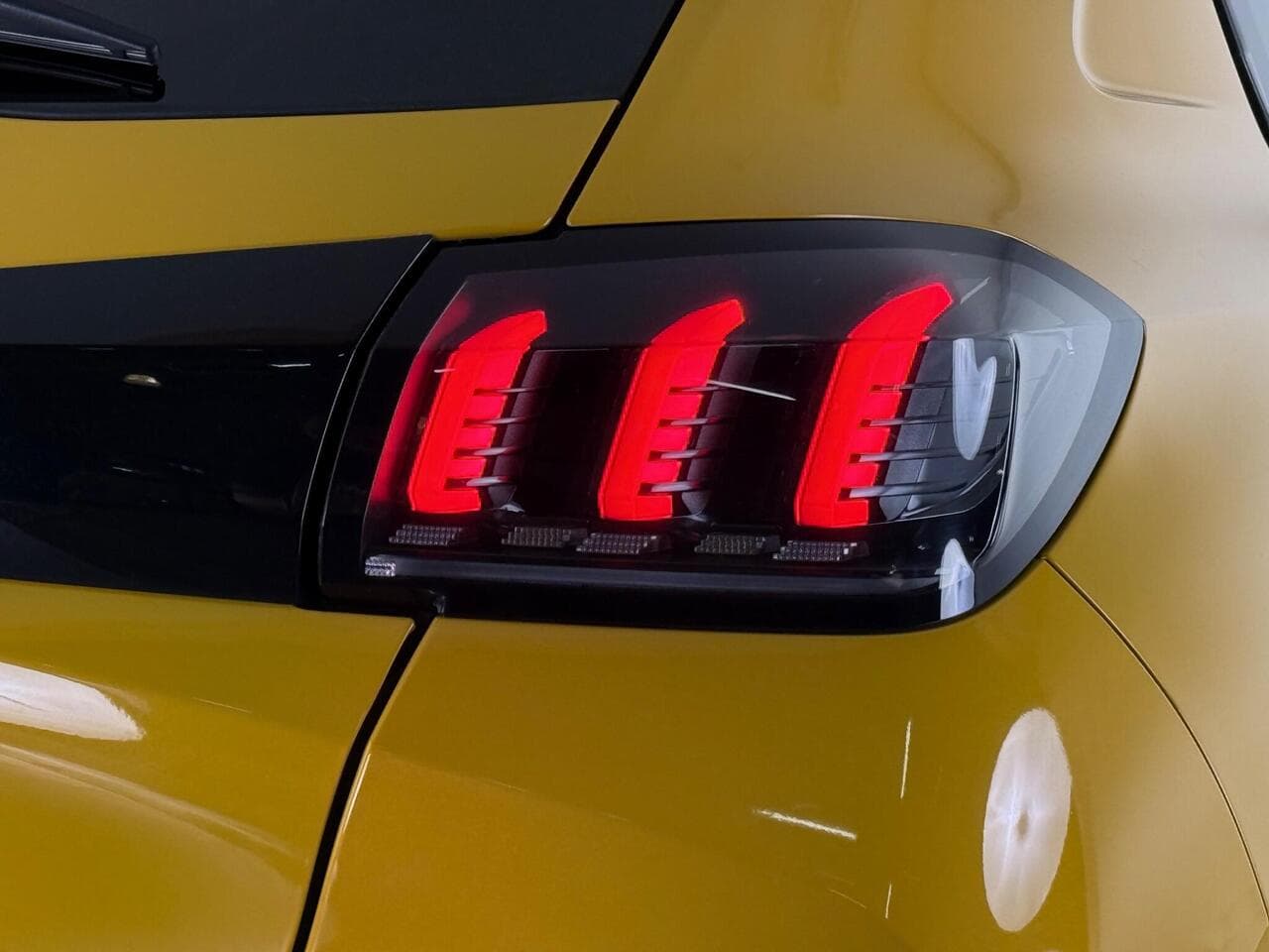 Peugeot 208 thumbnail Inconclusive