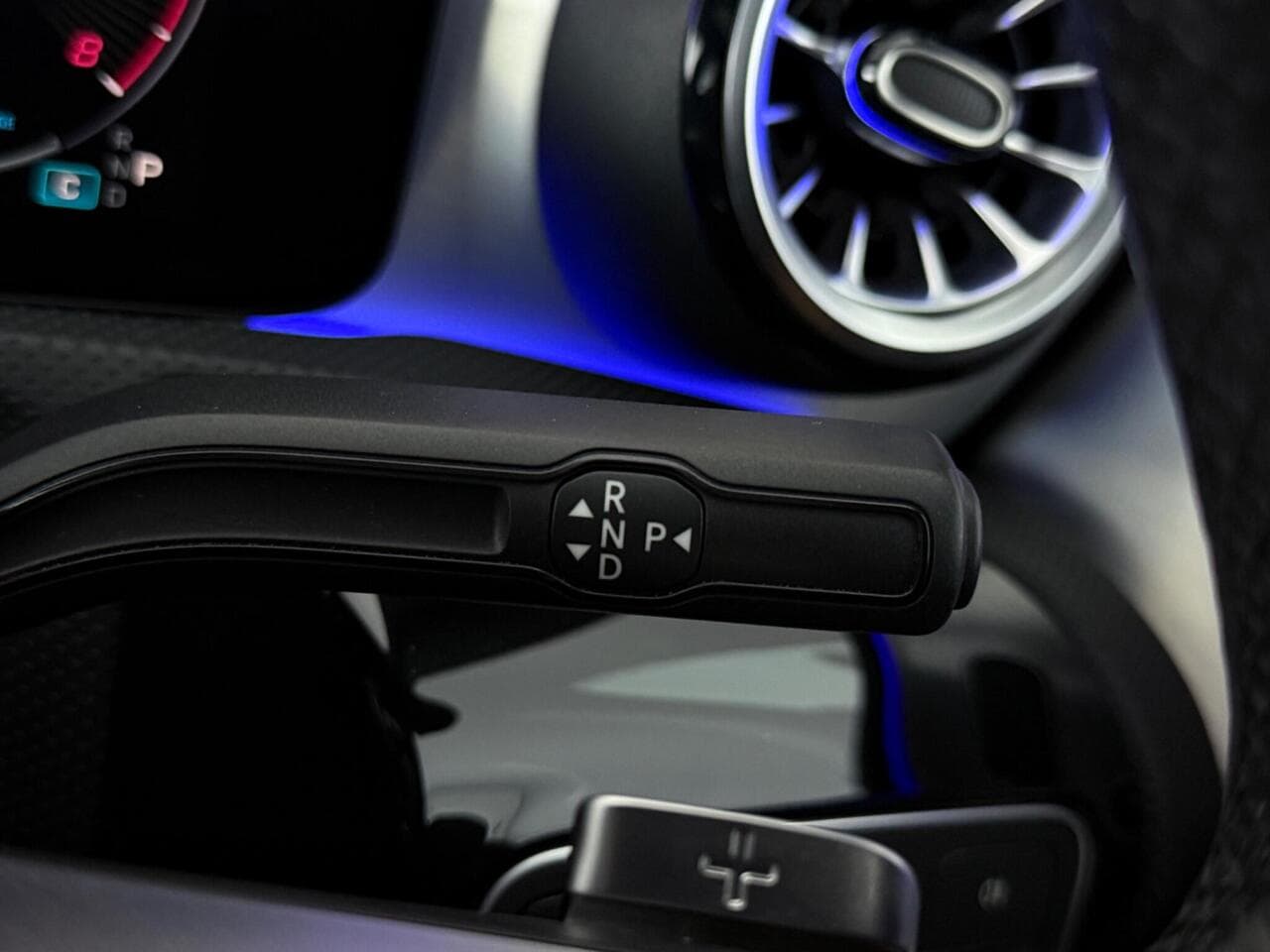 Mercedes-Benz CLA thumbnail Misc Controls