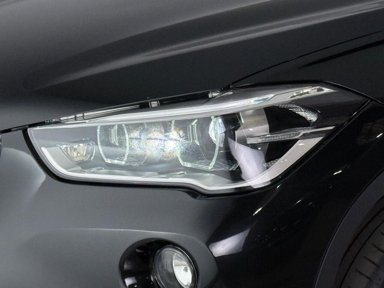 BMW X1 thumbnail Lights Front