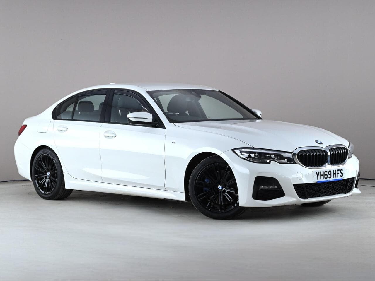 BMW 3 Series - BMW 3 Series 2.0 330i M Sport Auto Euro 6 (s/s) 4dr