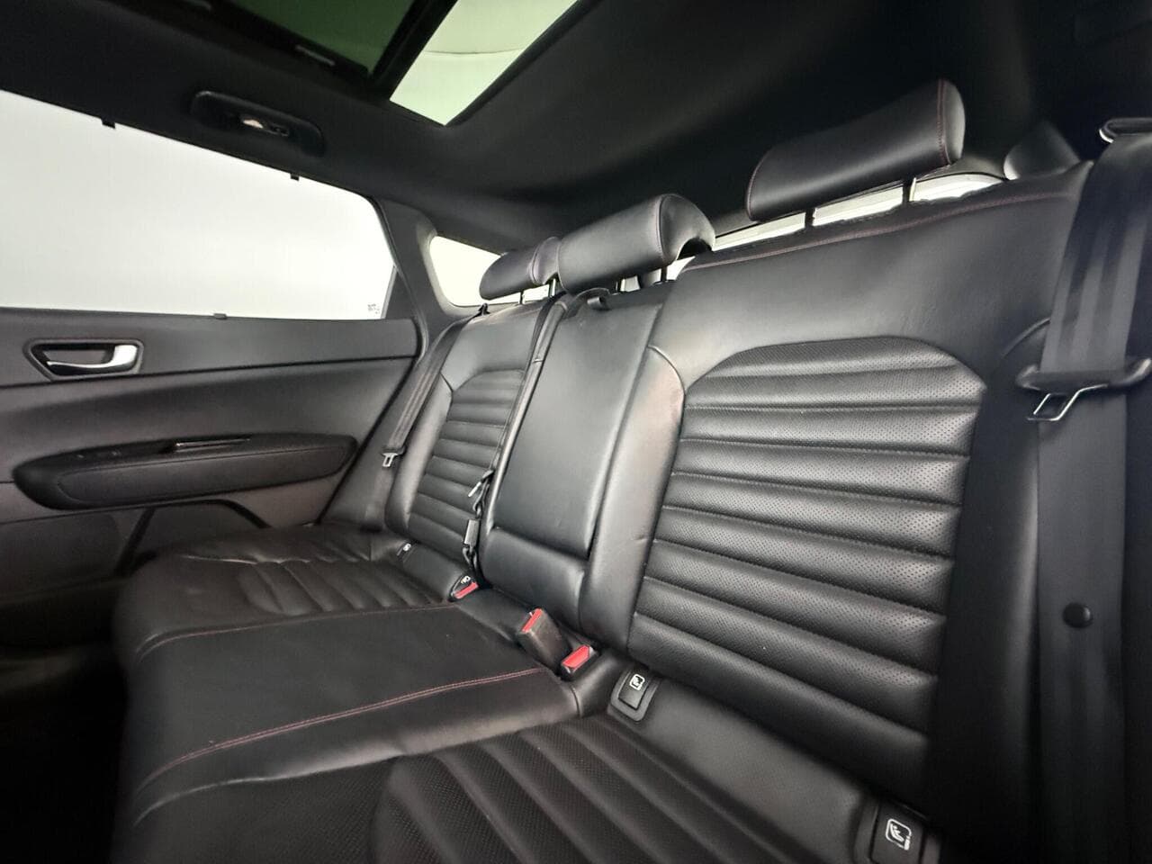 Kia Optima thumbnail Seats Rear