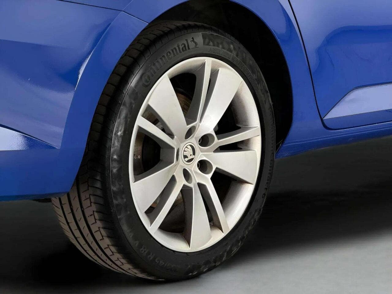 Skoda Superb thumbnail Wheel