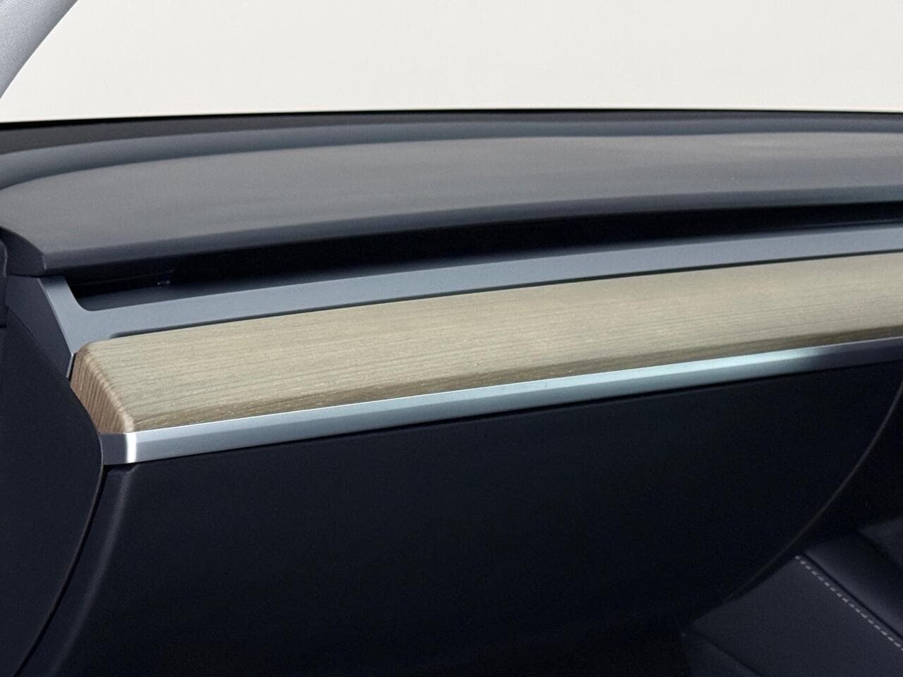 Tesla Model Y thumbnail Inconclusive