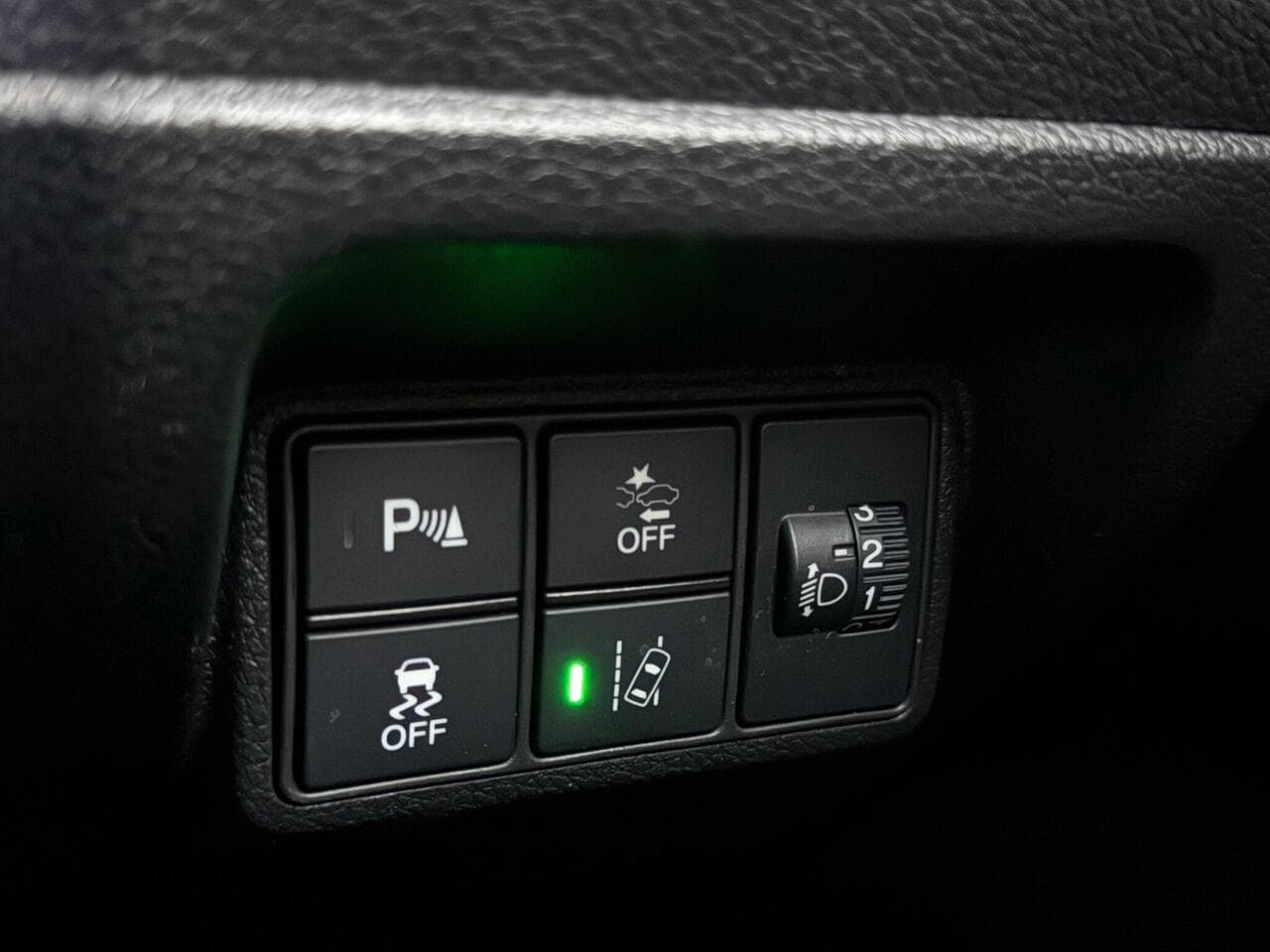 Honda Civic thumbnail Misc Controls