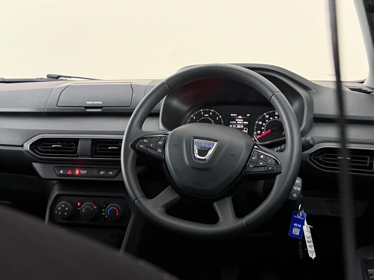 Dacia Sandero thumbnail Steering Wheel