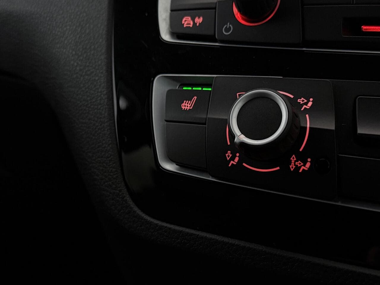 BMW 1 Series thumbnail Misc Controls