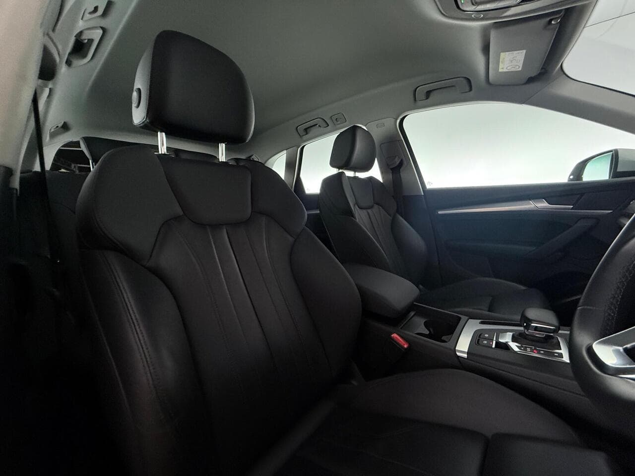 Audi Q5 thumbnail Seat Driver