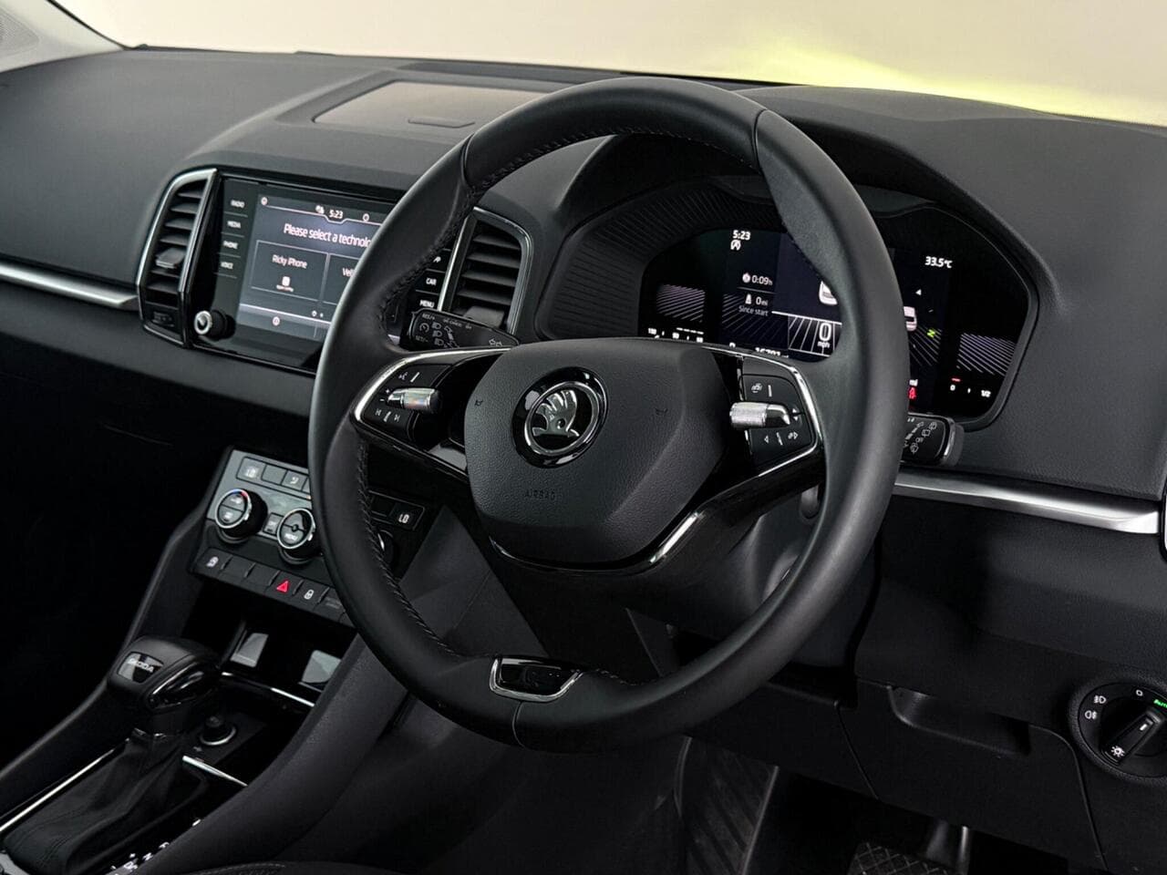 Skoda Karoq thumbnail Steering Wheel