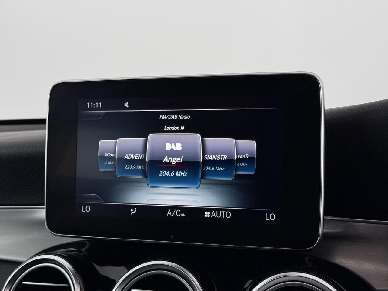 Mercedes-Benz GLC thumbnail Infotainment System