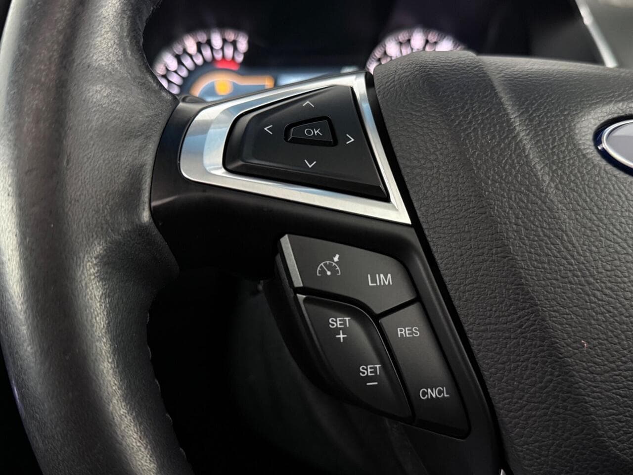 Ford Edge thumbnail Misc Controls