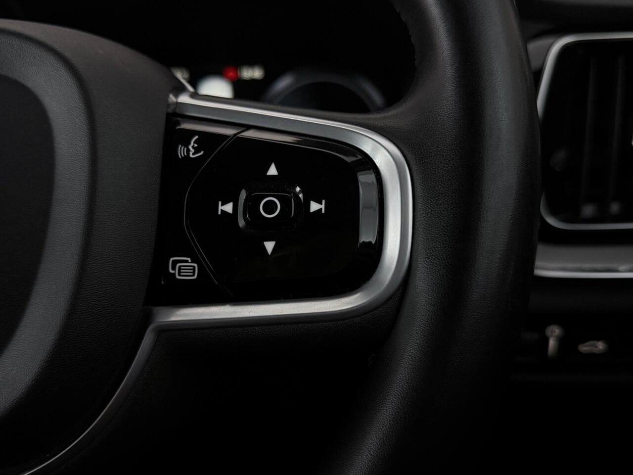Volvo S60 thumbnail Misc Controls