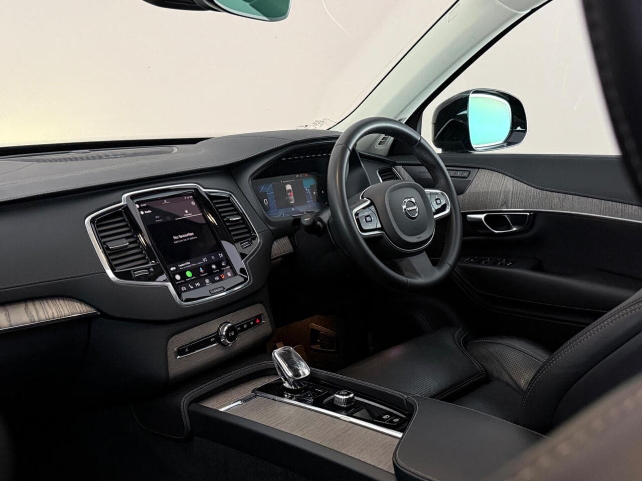 Volvo XC90 thumbnail Interior Front