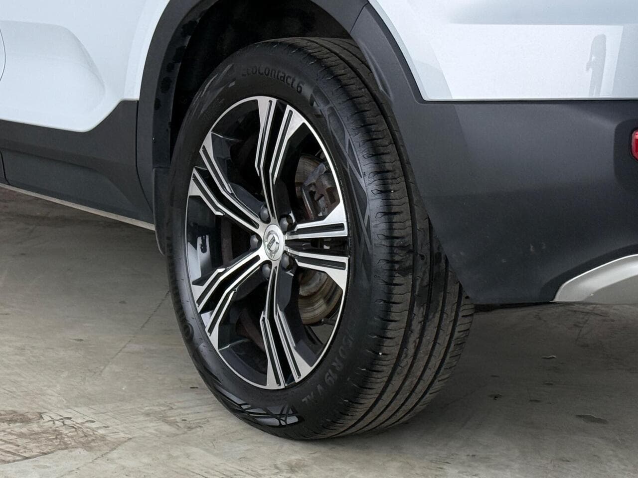 Volvo XC40 thumbnail Wheel