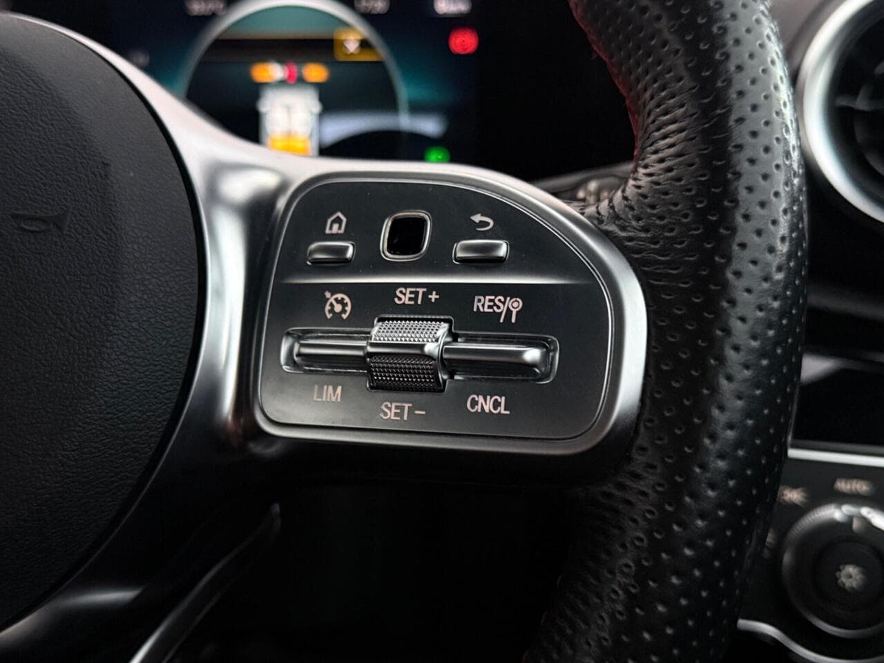 Mercedes-Benz A Class thumbnail Misc Controls