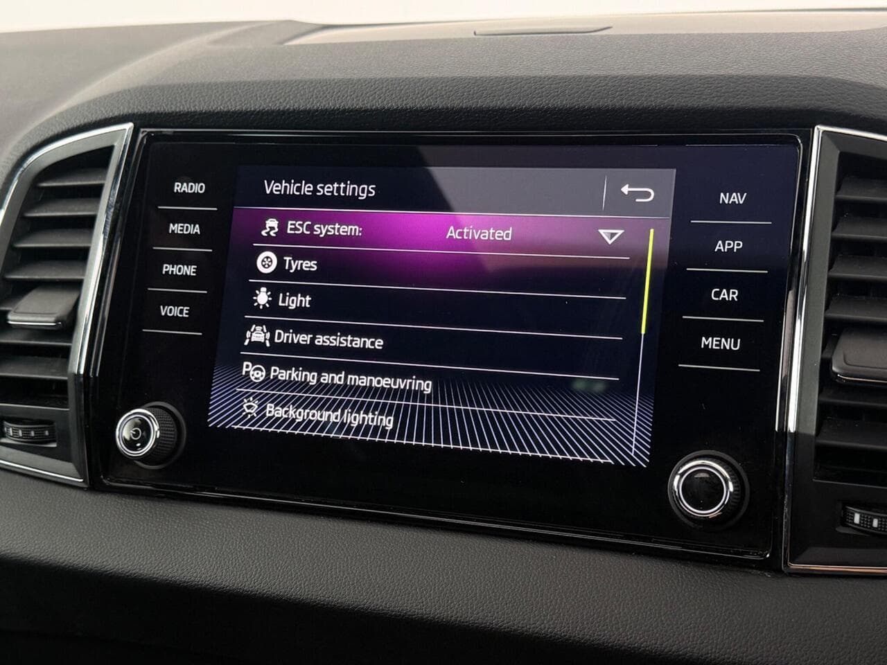 Skoda Karoq thumbnail Infotainment System