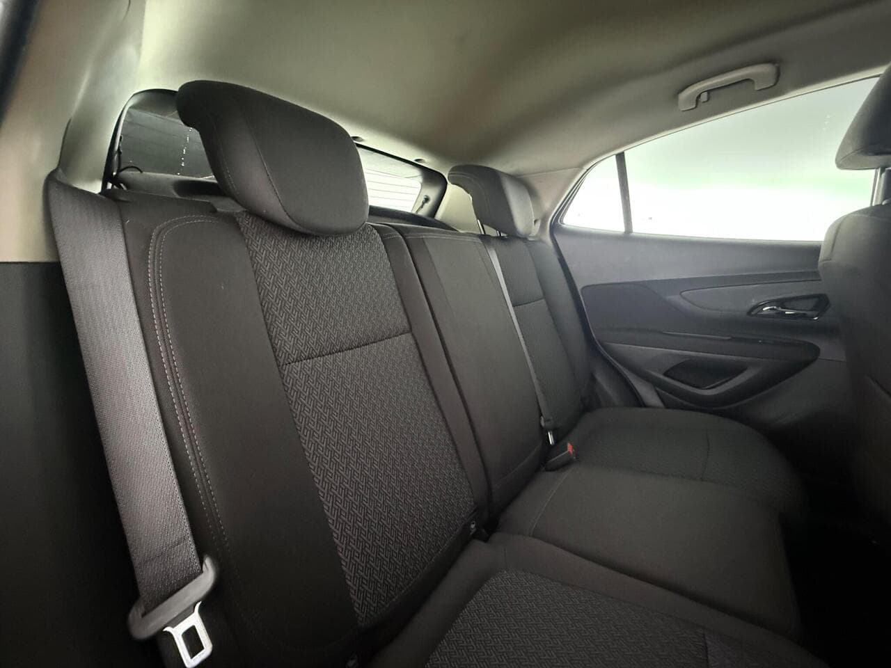 Vauxhall Mokka X thumbnail Seats Rear