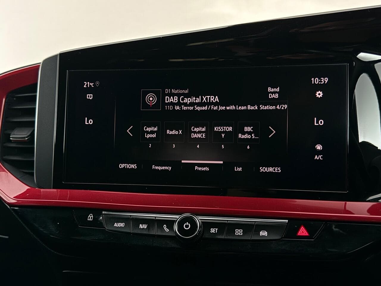 Vauxhall Mokka thumbnail Infotainment System