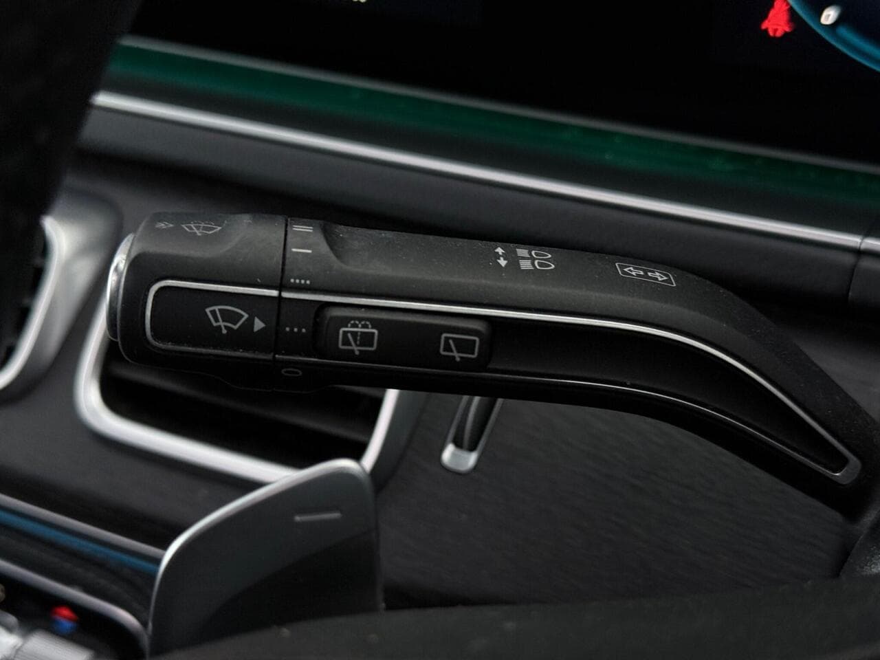 Mercedes-Benz GLE thumbnail Misc Controls