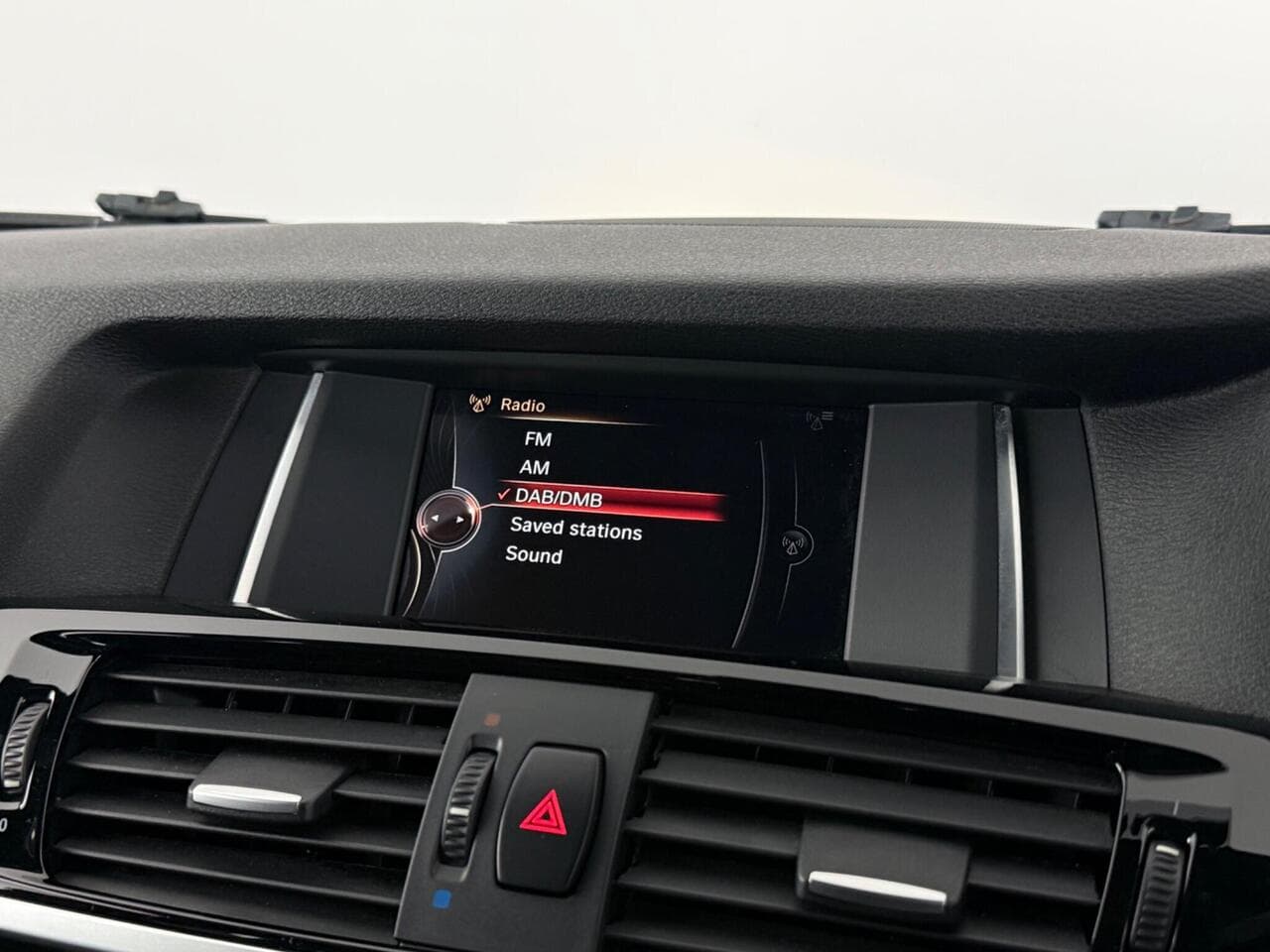 BMW X3 thumbnail Infotainment System