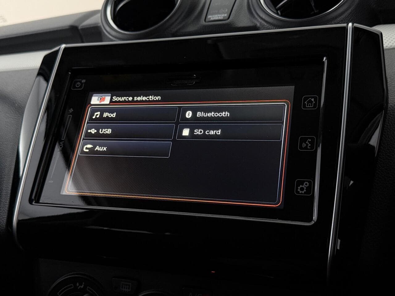 Suzuki Swift thumbnail Infotainment System