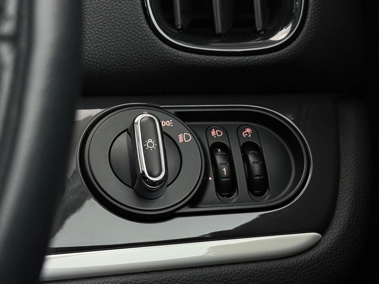 MINI Countryman thumbnail Misc Controls