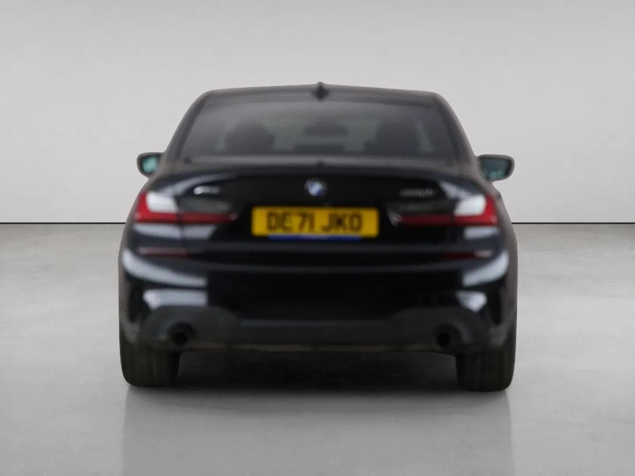 BMW 3 Series thumbnail Rear