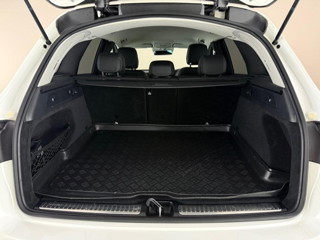 Mercedes-Benz GLC thumbnail Boot