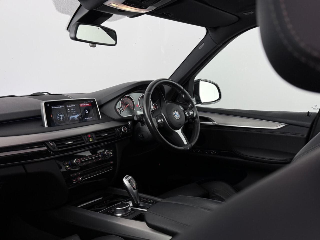 BMW X5 thumbnail Interior Front