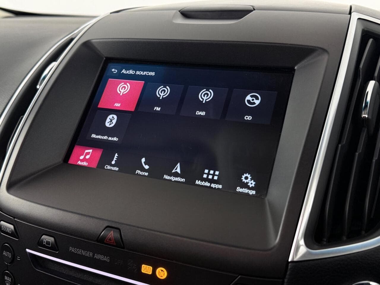 Ford Edge thumbnail Infotainment System