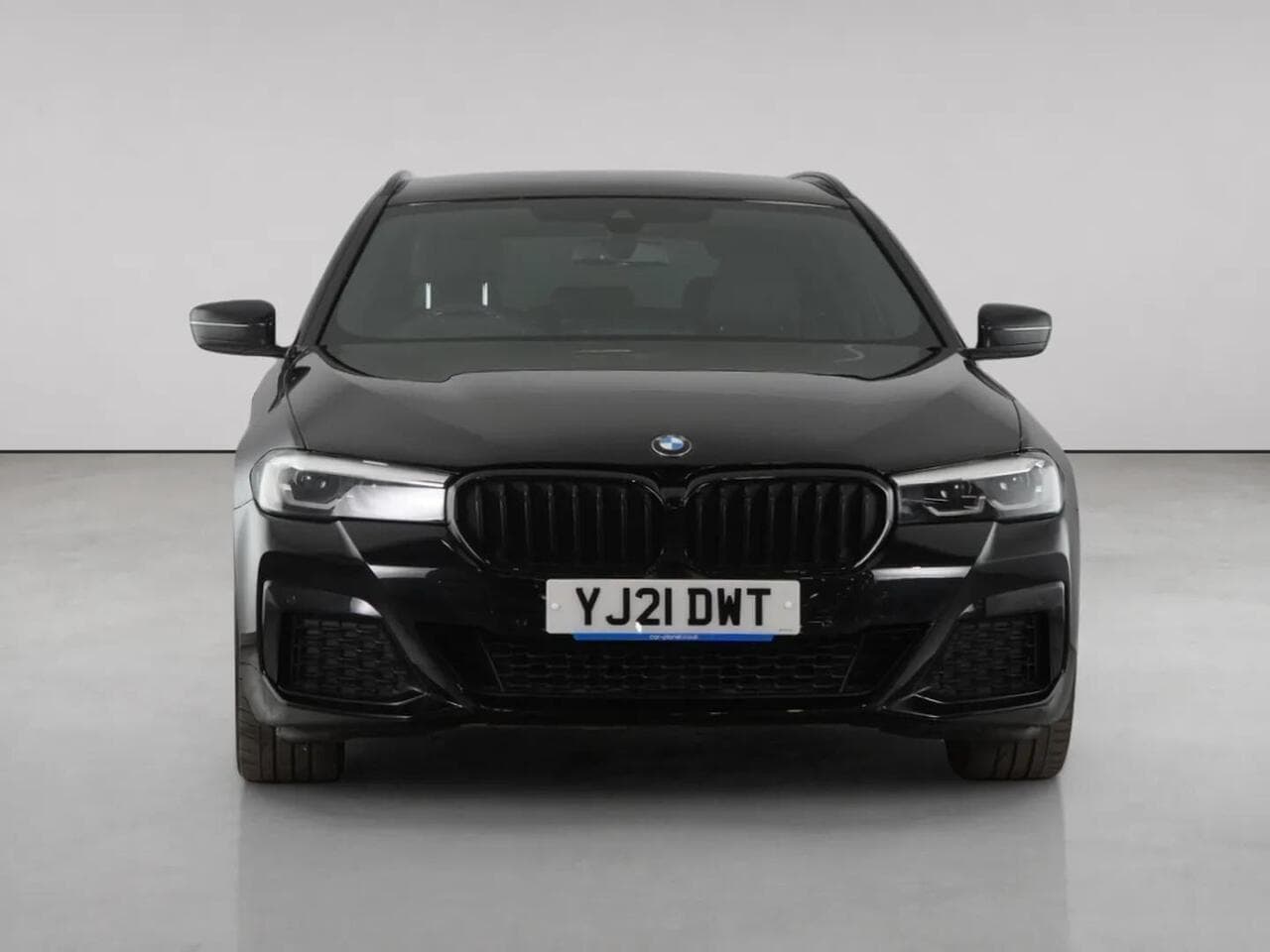 BMW 5 Series thumbnail Front
