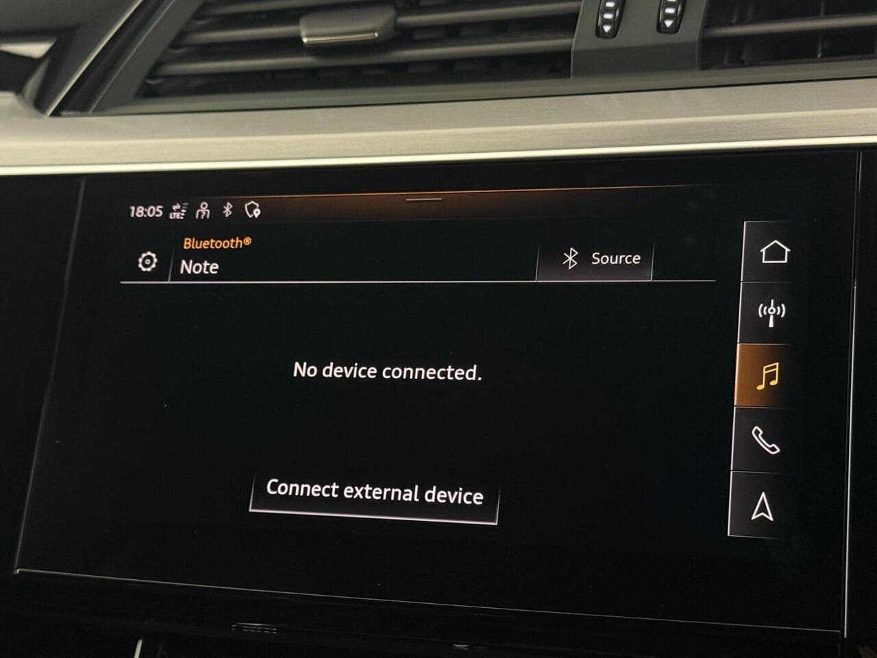 Audi e-tron thumbnail Infotainment System