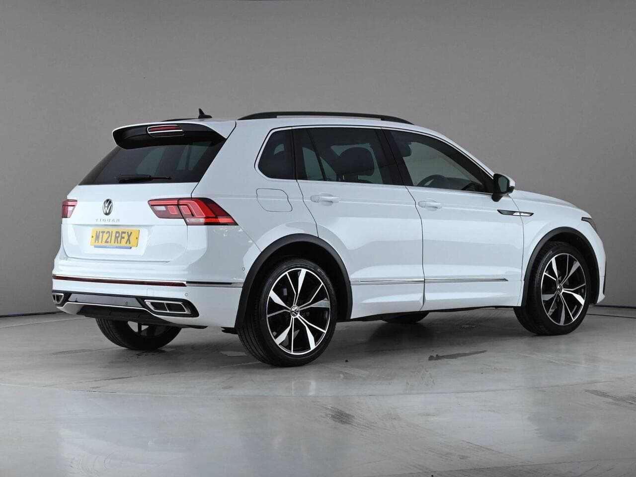 Volkswagen Tiguan thumbnail Rear Right