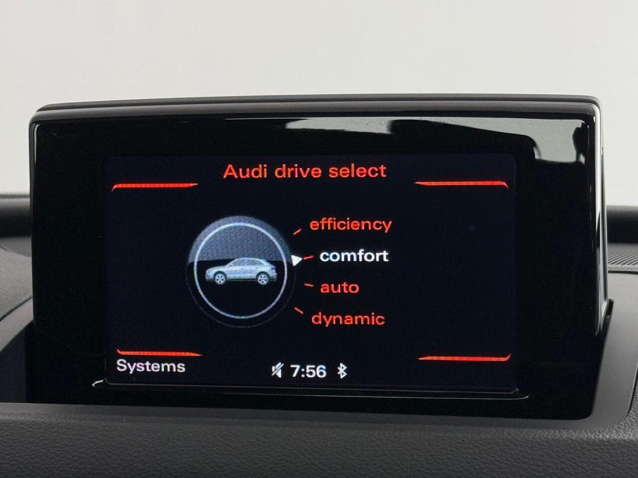 Audi Q3 thumbnail Infotainment System