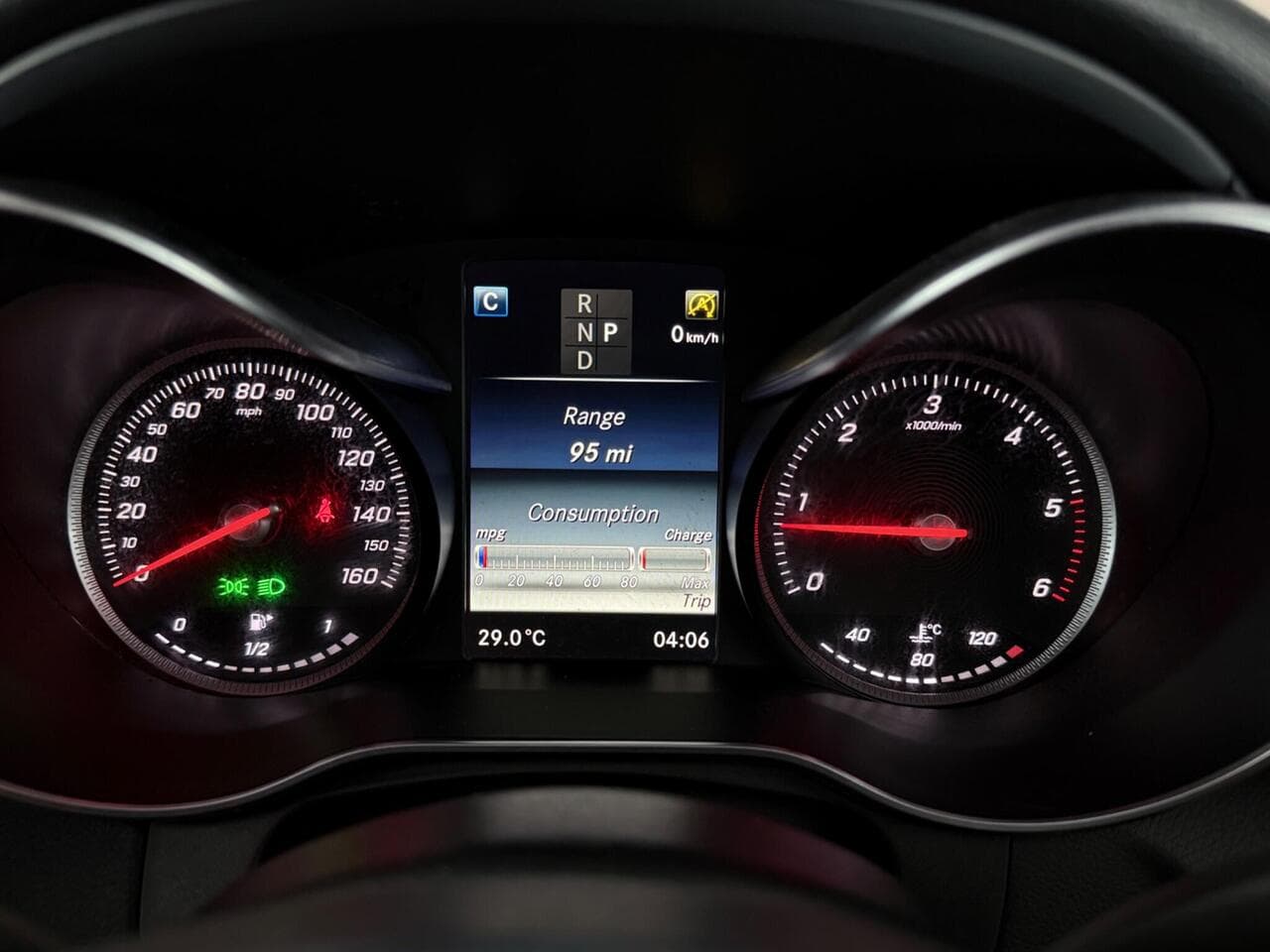 Mercedes-Benz GLC thumbnail Driver Instruments