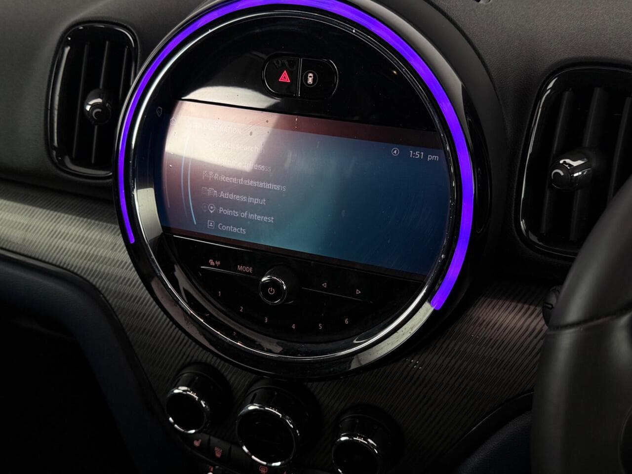 MINI Countryman thumbnail Infotainment System