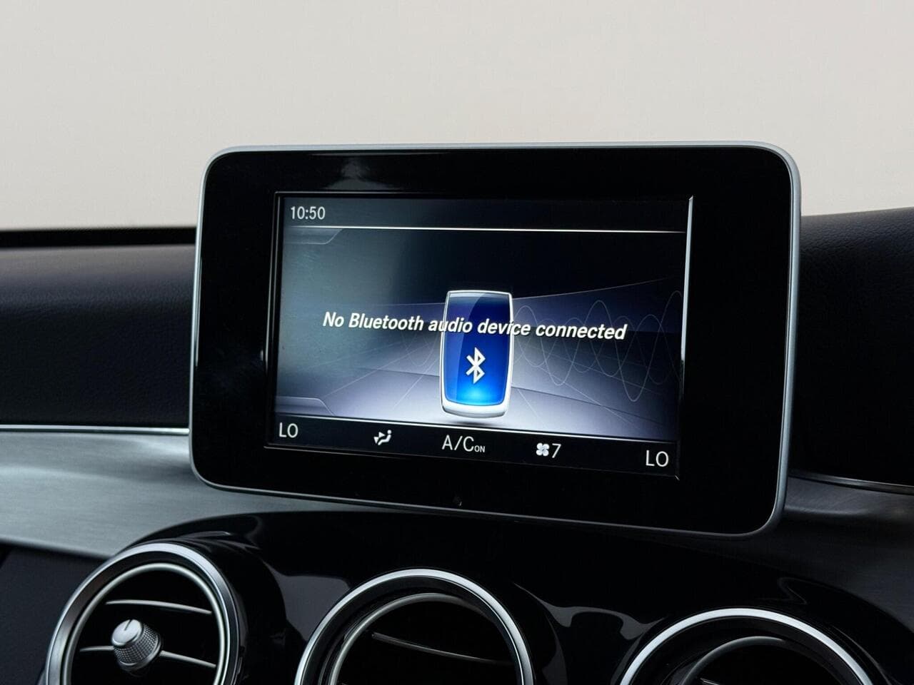 Mercedes-Benz C Class thumbnail Infotainment System