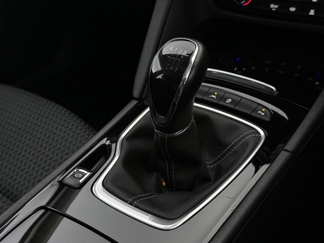 Vauxhall Insignia thumbnail Interior Front