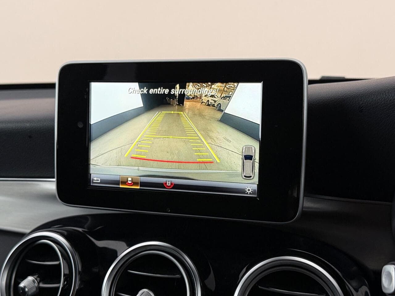 Mercedes-Benz GLC thumbnail Infotainment System