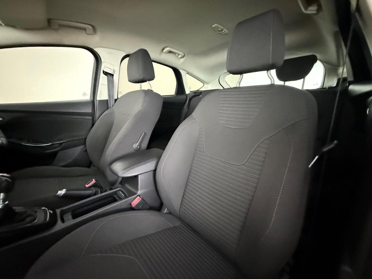 Ford Focus thumbnail Seat Front Passenger