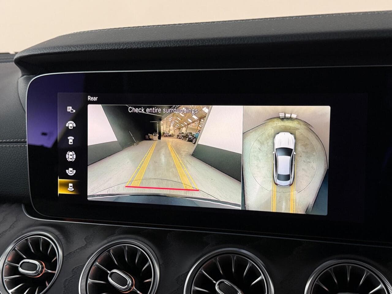 Mercedes-Benz E Class thumbnail Infotainment System