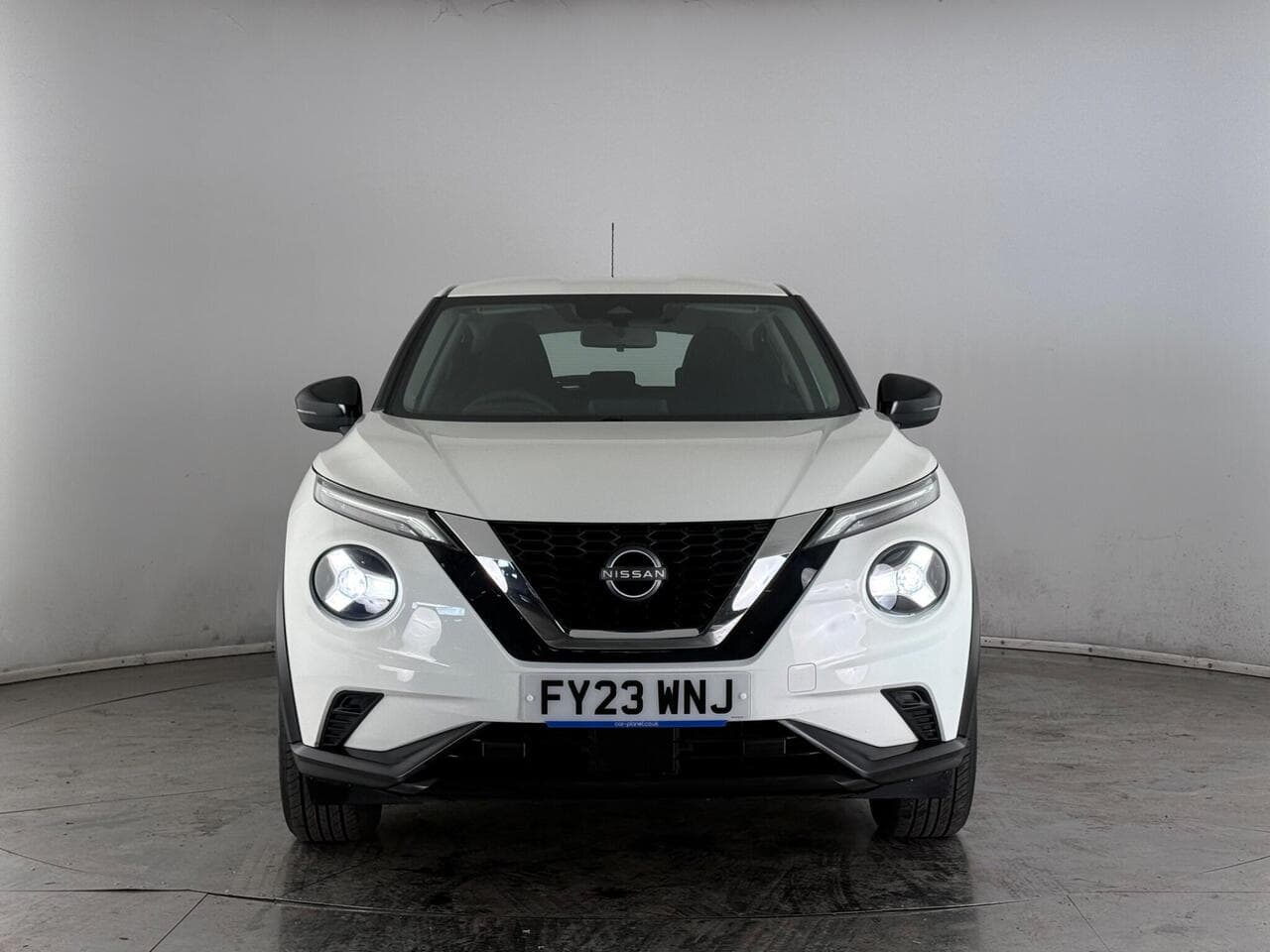 Nissan Juke thumbnail Front