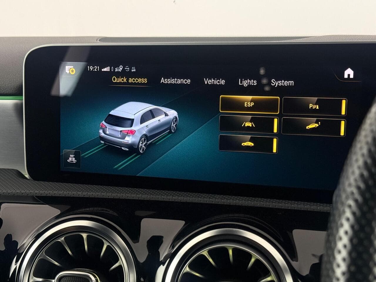Mercedes-Benz A Class thumbnail Infotainment System