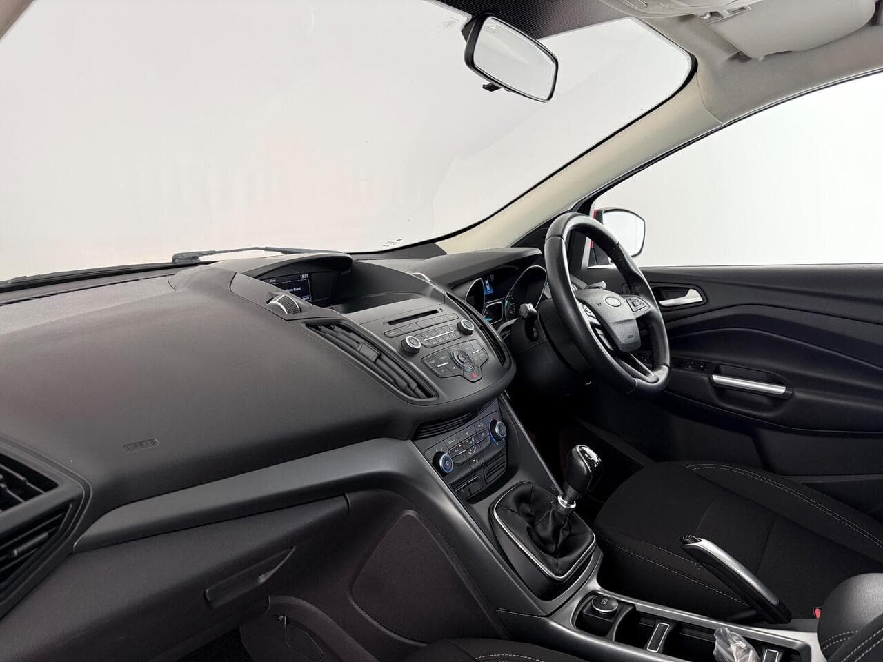 Ford Kuga thumbnail Interior Front