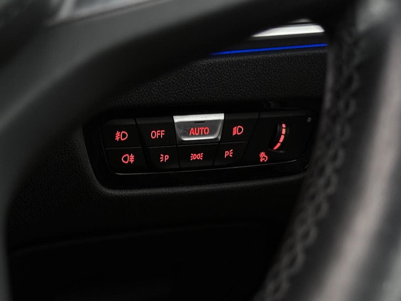 BMW 3 Series thumbnail Misc Controls