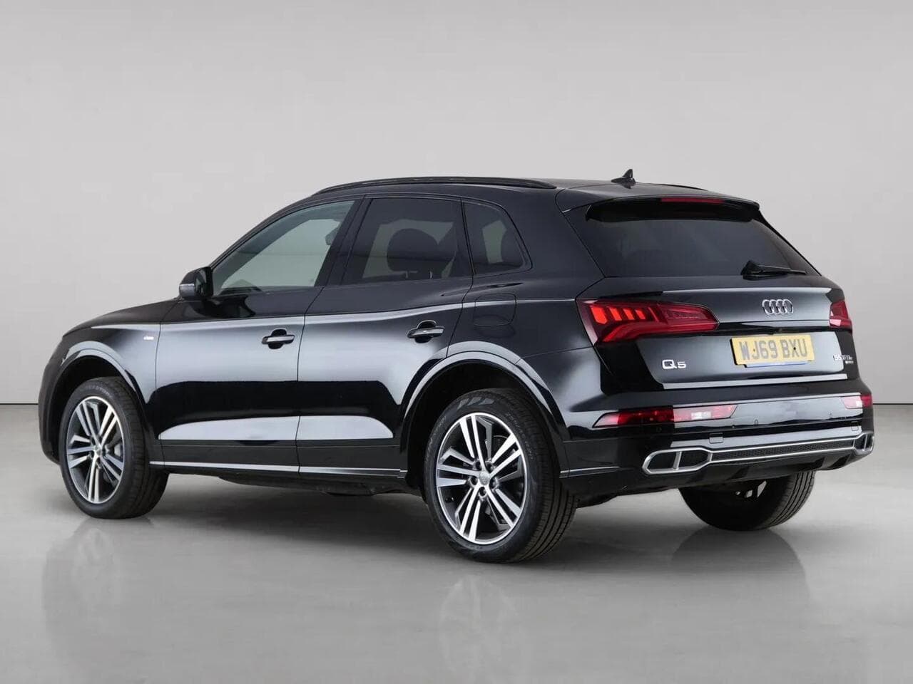 Audi Q5 thumbnail Rear Left