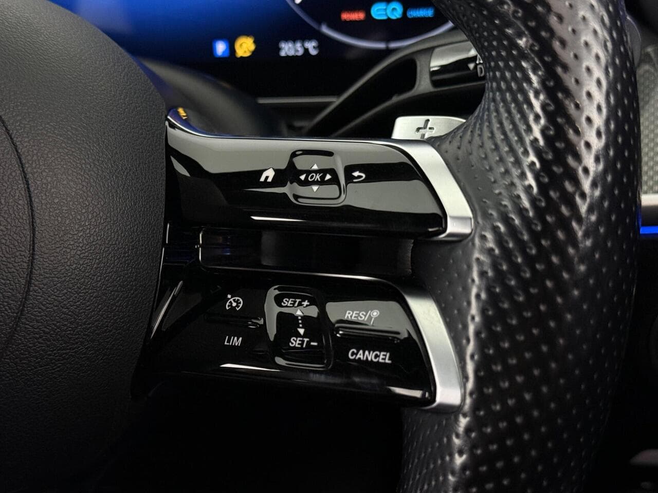 Mercedes-Benz C Class thumbnail Misc Controls