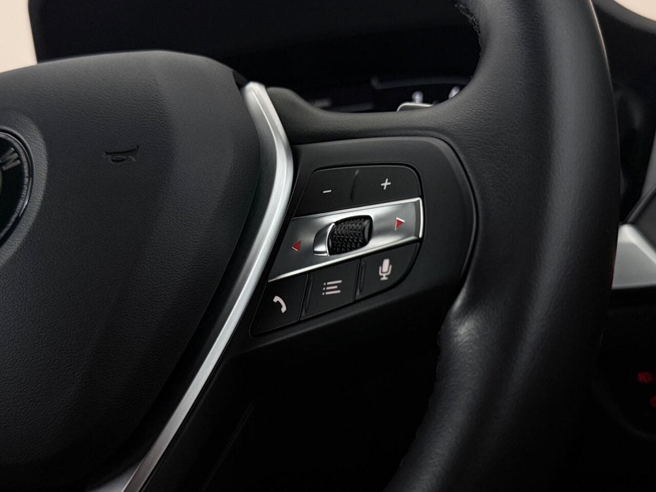 BMW 3 Series thumbnail Steering Wheel