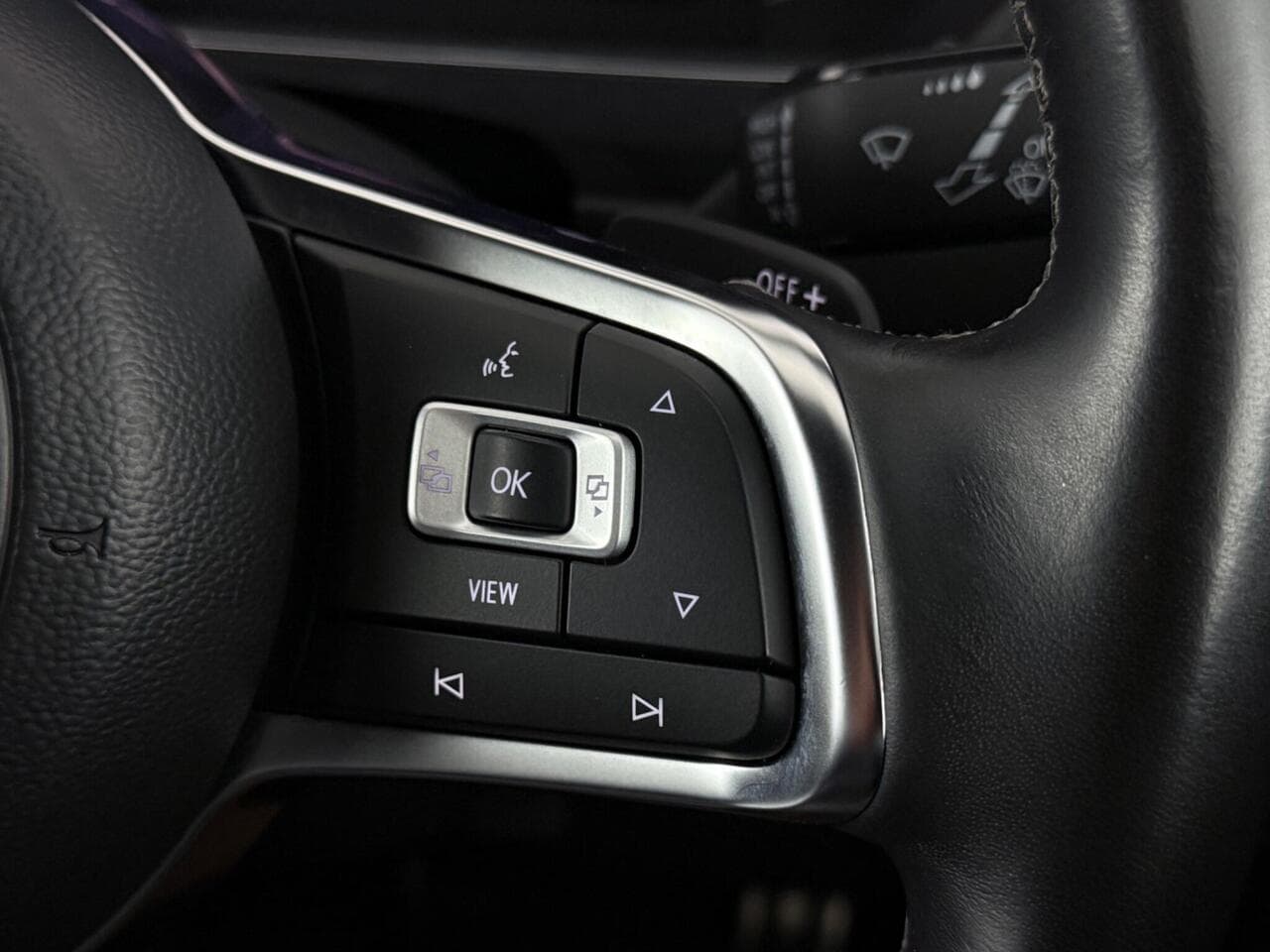 Volkswagen Tiguan Allspace thumbnail Misc Controls