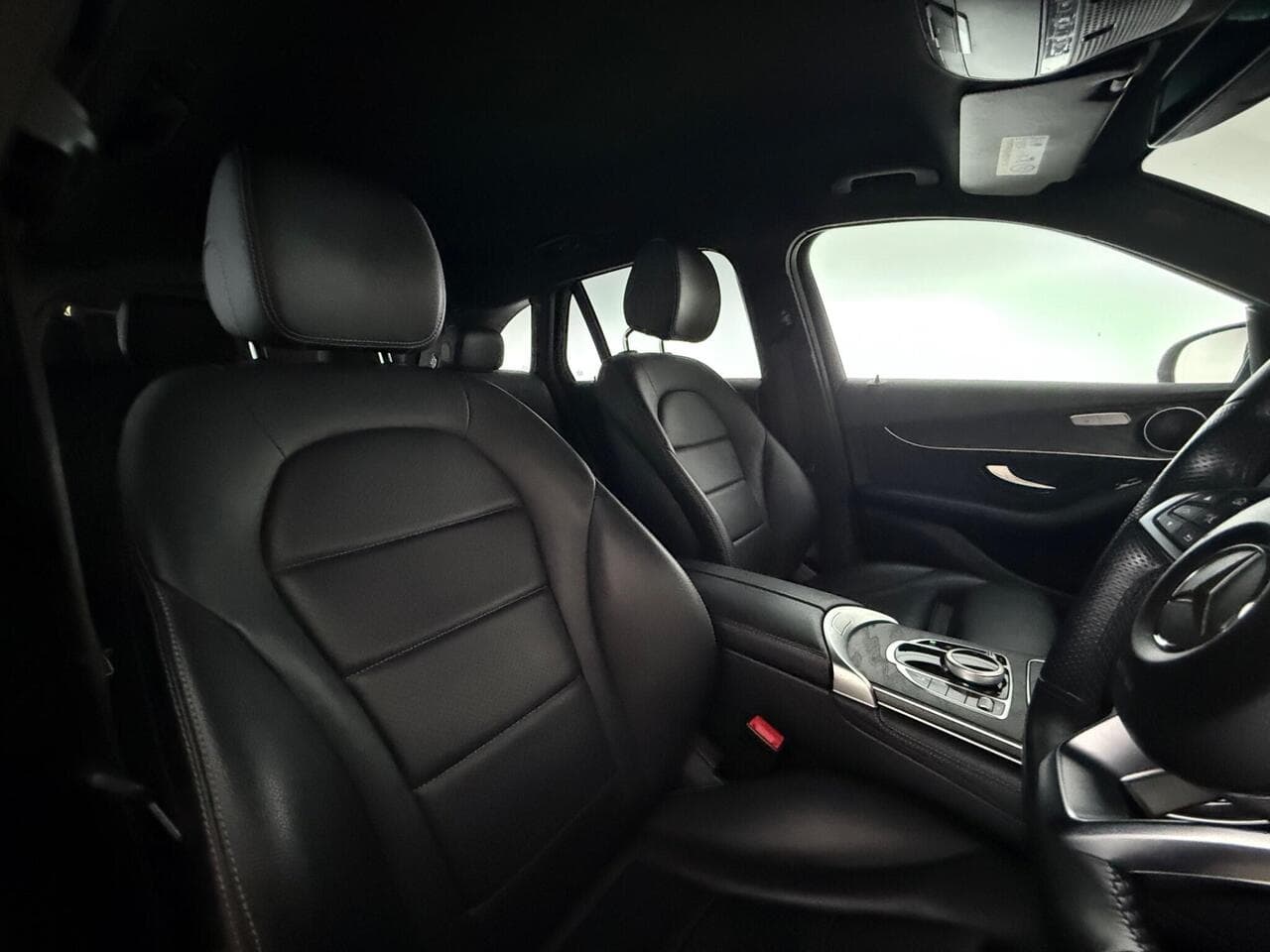 Mercedes-Benz GLC thumbnail Seat Driver