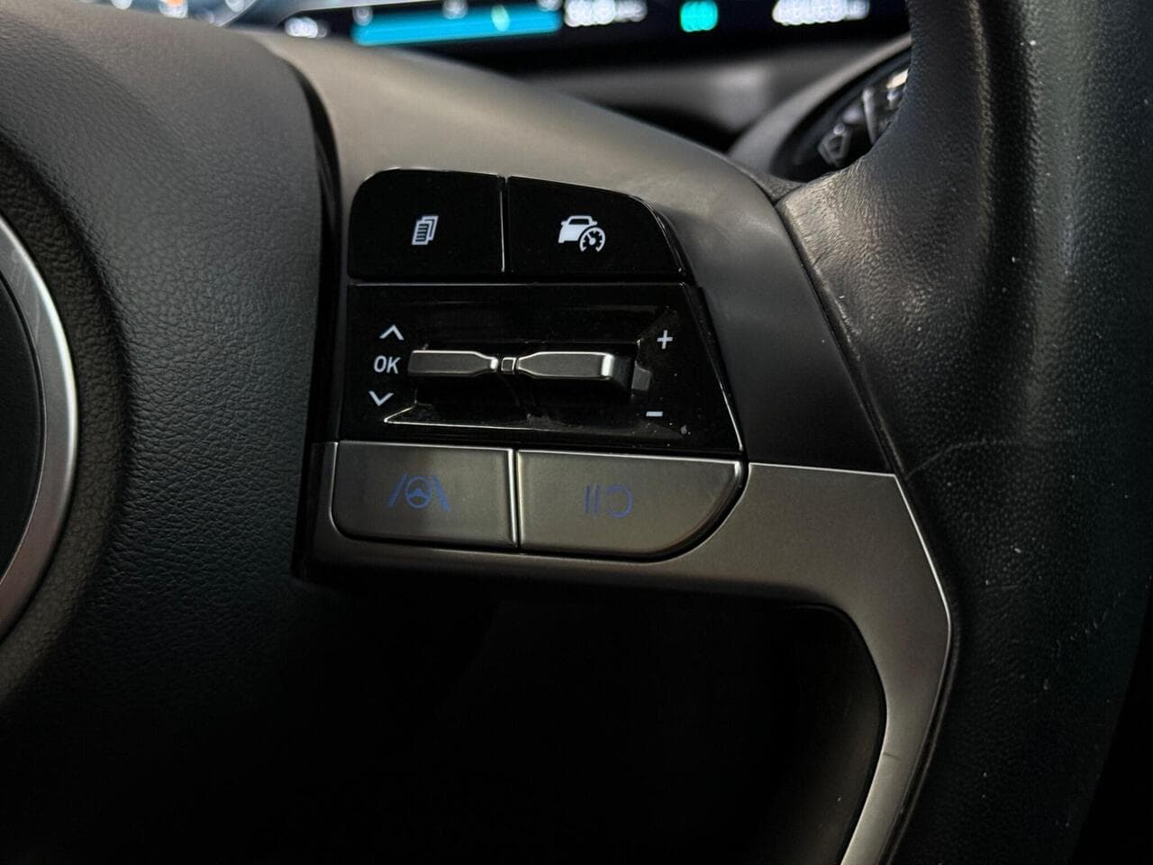 Hyundai TUCSON thumbnail Misc Controls